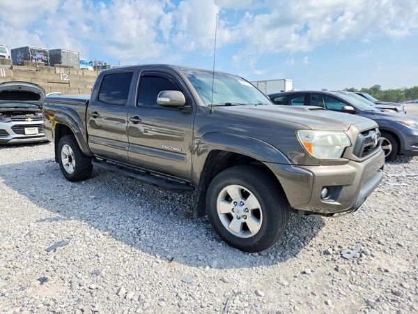 2015 TOYOTA TACOMA Delux Grade