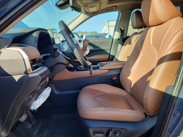 2025 TOYOTA GRAND HIGHLANDER
