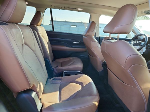 2025 TOYOTA GRAND HIGHLANDER