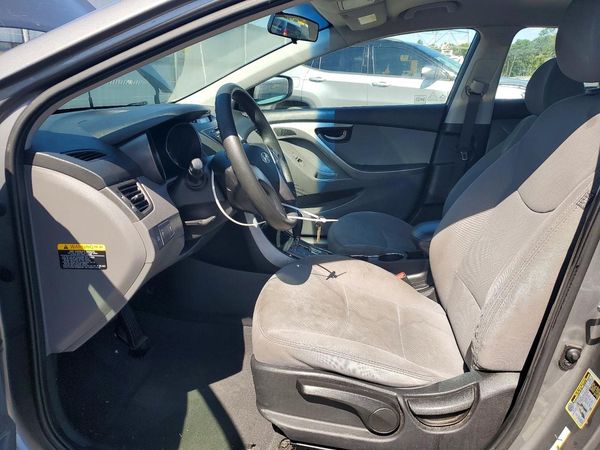 2013 HYUNDAI ELANTRA — DENT