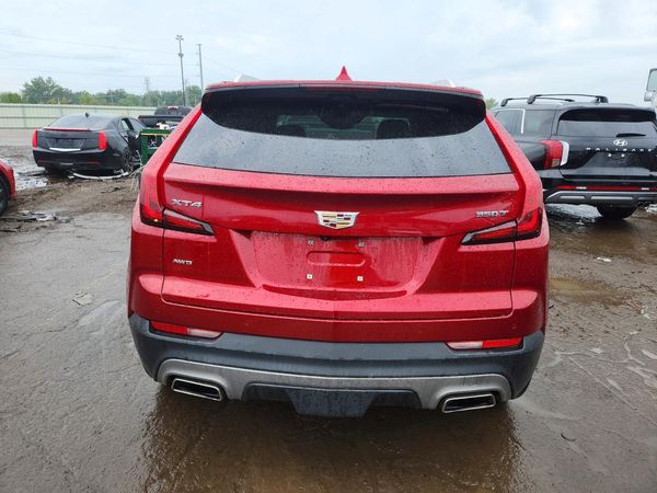 2021 CADILLAC XT4 Premium Luxury