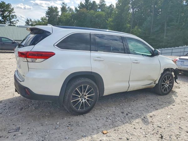 2017 TOYOTA HIGHLANDER SE/XLE