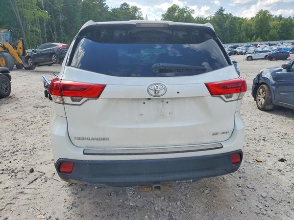 2017 TOYOTA HIGHLANDER SE/XLE