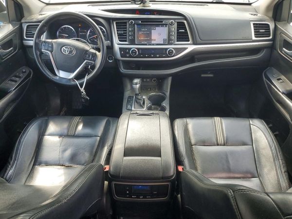 2017 TOYOTA HIGHLANDER SE/XLE