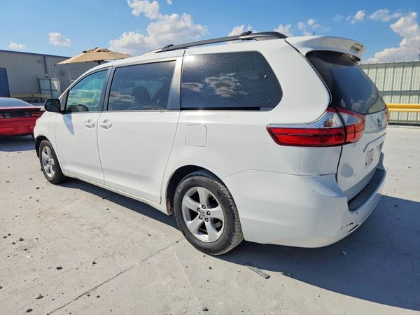2015 TOYOTA SIENNA
