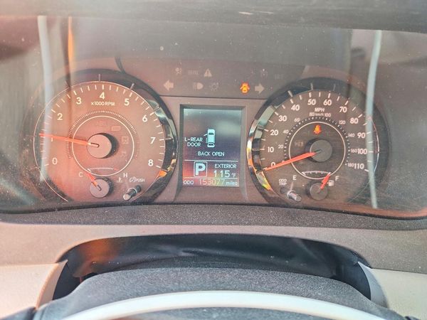 2015 TOYOTA SIENNA