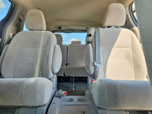 2015 TOYOTA SIENNA