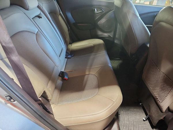 2014 HYUNDAI TUCSON GLS (Middle Level)