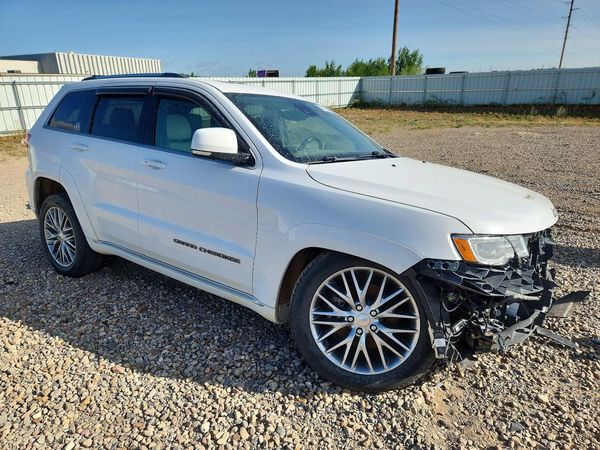 2017 JEEP GRAND CHEROKEE Summit — Passenger 3/4