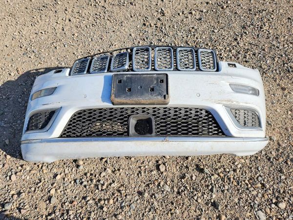 2017 JEEP GRAND CHEROKEE Summit — LOOS