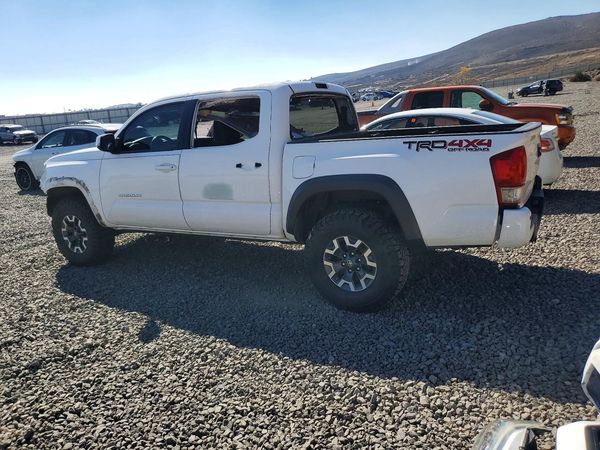 2017 TOYOTA TACOMA