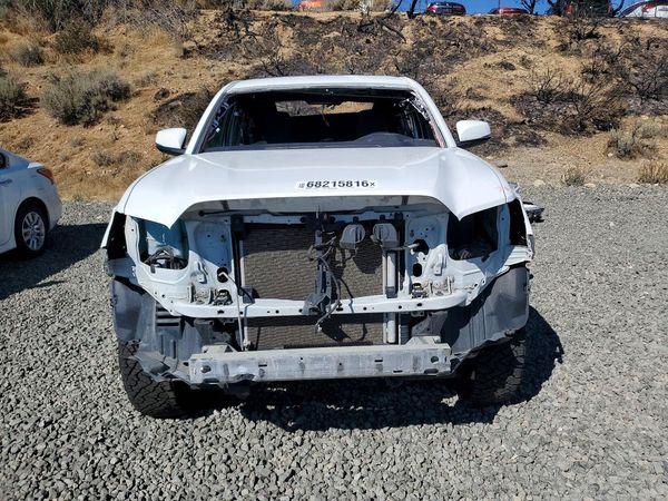 2017 TOYOTA TACOMA