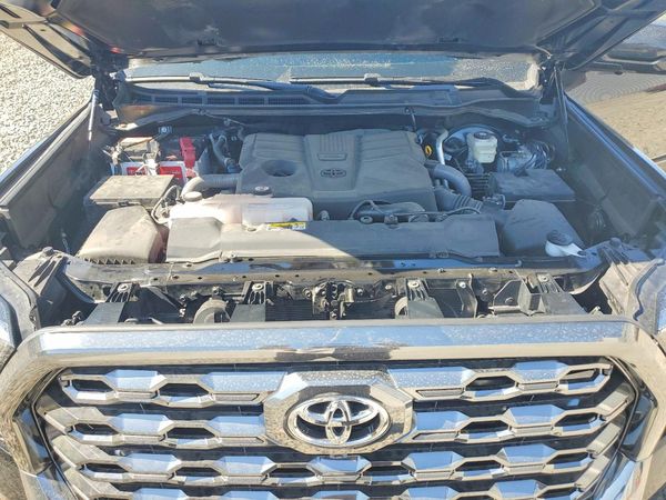 2025 TOYOTA TUNDRA Platinum — Engine bay