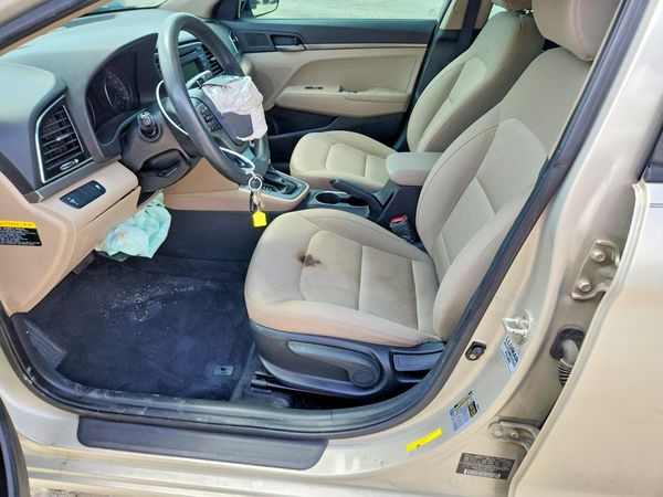 2017 HYUNDAI ELANTRA SE Base