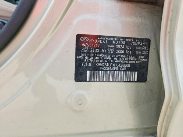 2017 HYUNDAI ELANTRA SE Base