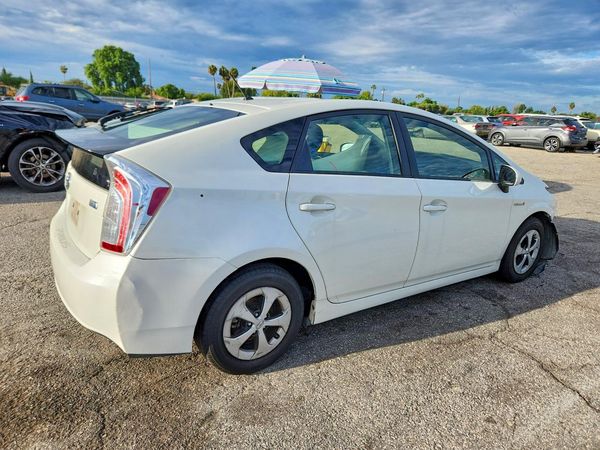 2015 TOYOTA PRIUS