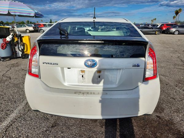 2015 TOYOTA PRIUS