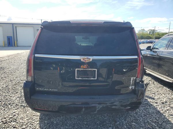 2017 CADILLAC ESCALADE