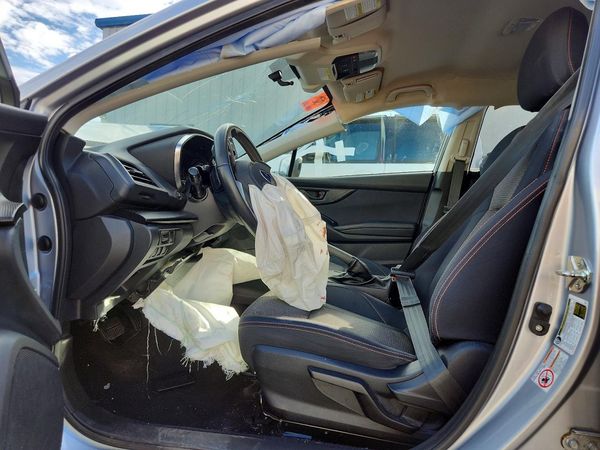 2019 SUBARU CROSSTREK — DENT