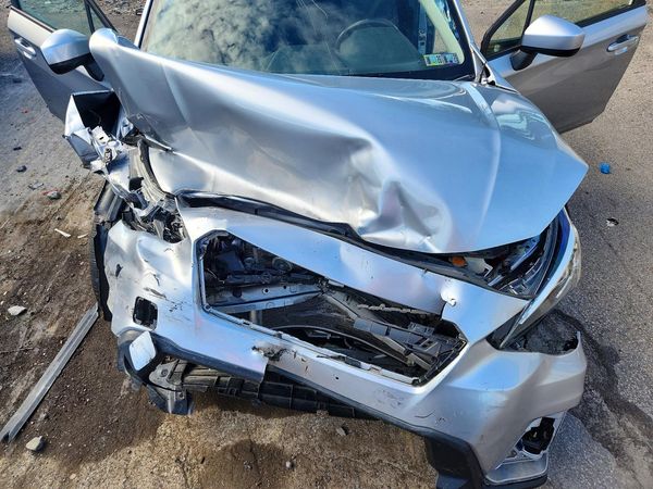 2019 SUBARU CROSSTREK — Engine bay