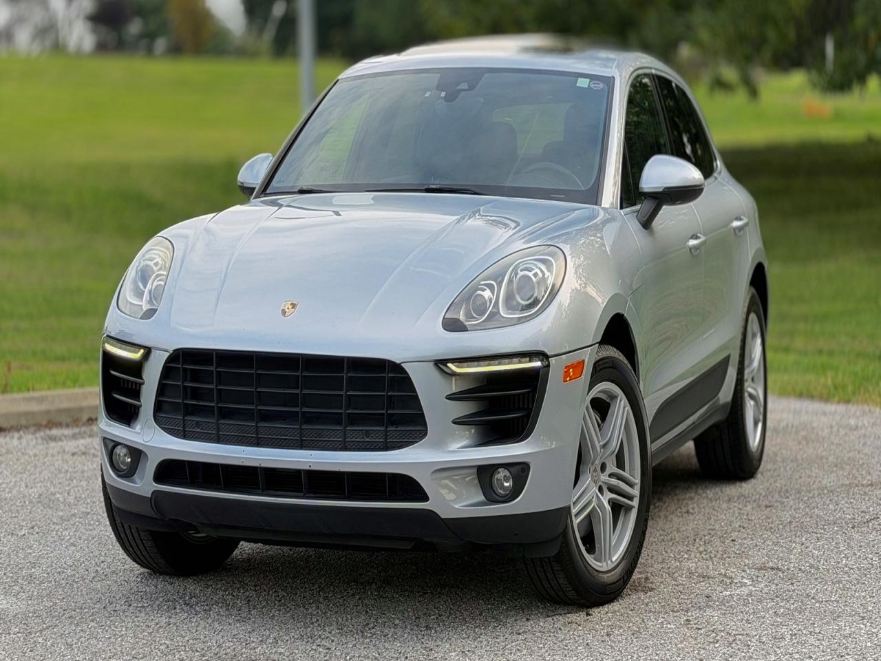 2017 PORSCHE MACAN