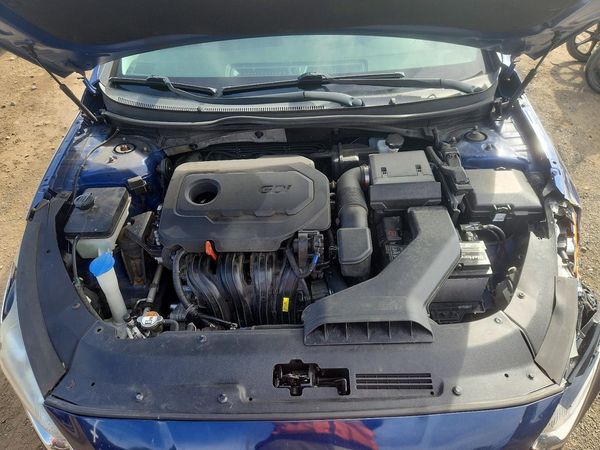 2018 HYUNDAI SONATA SE, Eco — Engine bay