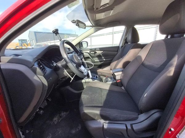2018 NISSAN ROGUE SPORT — DENT