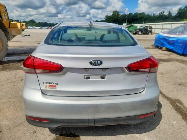 2017 KIA FORTE