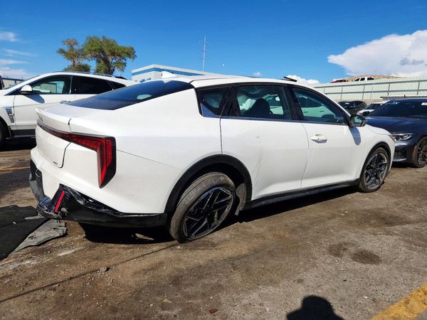 2026 KIA K4
