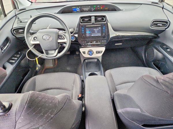 2016 TOYOTA PRIUS