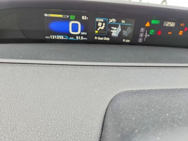 2016 TOYOTA PRIUS