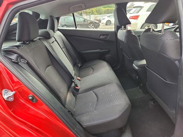 2016 TOYOTA PRIUS