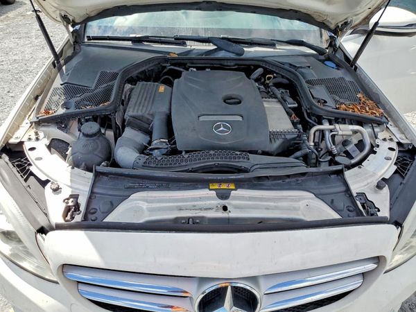 2018 MERCEDES-BENZ C-CLASS C300 — Engine bay