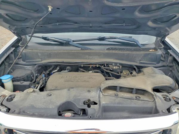 2012 HONDA PILOT TOURING — Engine bay