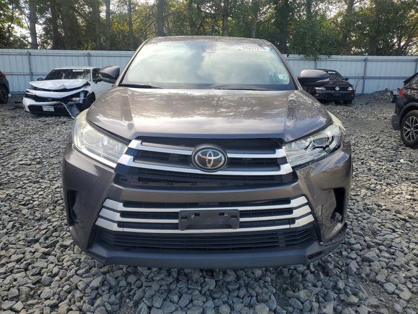 2018 TOYOTA HIGHLANDER LE/LE Plus