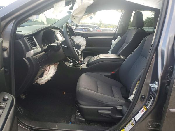 2018 TOYOTA HIGHLANDER LE/LE Plus