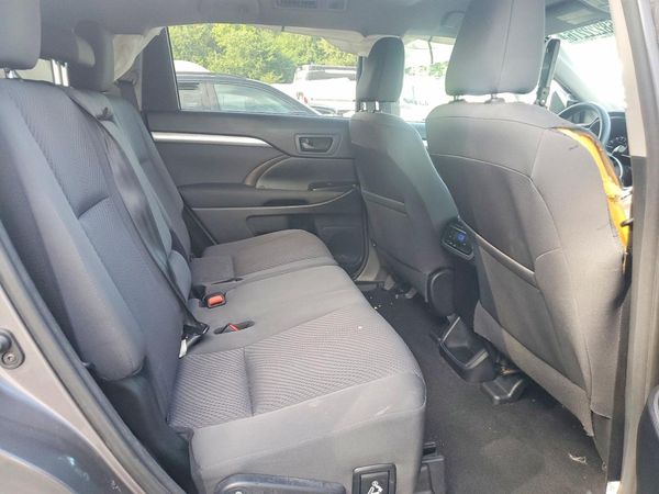 2018 TOYOTA HIGHLANDER LE/LE Plus