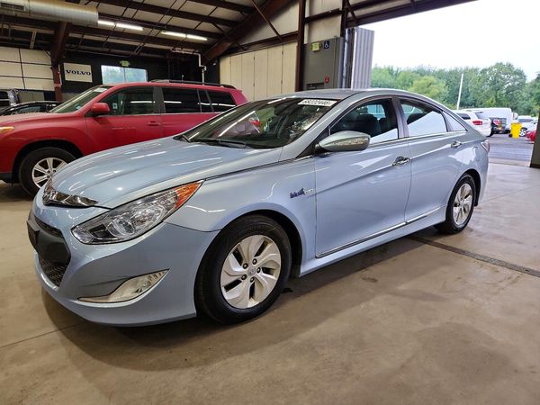 2013 HYUNDAI SONATA Hybrid / Hybrid Limited