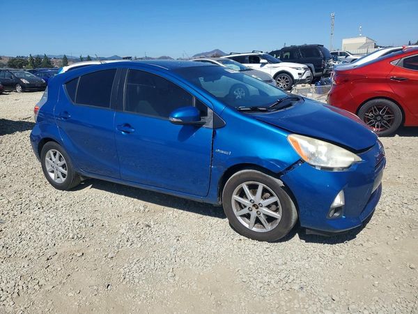 2013 TOYOTA PRIUS