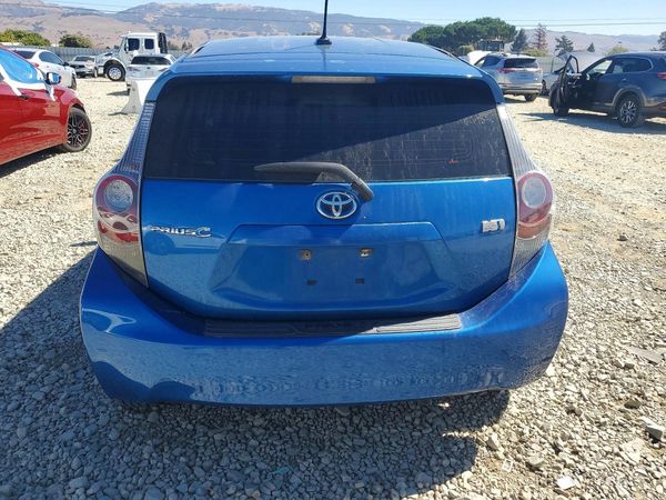 2013 TOYOTA PRIUS