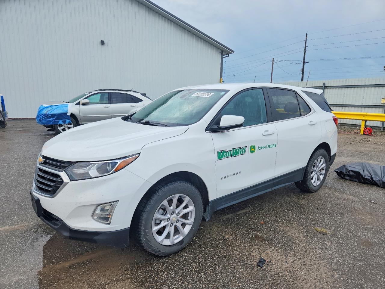 2021 CHEVROLET EQUINOX LT (1LT) — Front 3/4