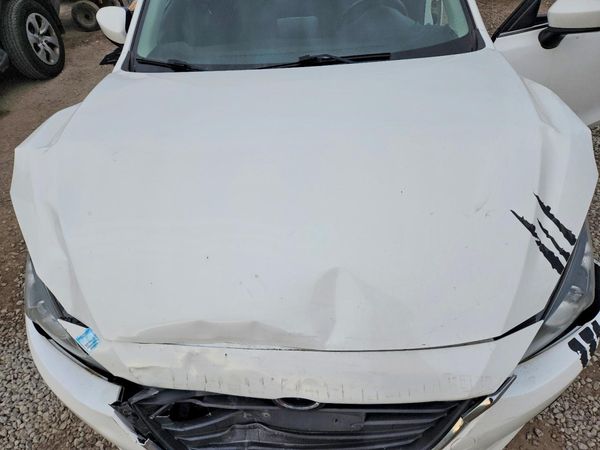 2016 MAZDA 3 Touring/GS — Engine bay