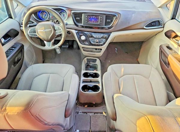 2017 CHRYSLER PACIFICA — CKPT