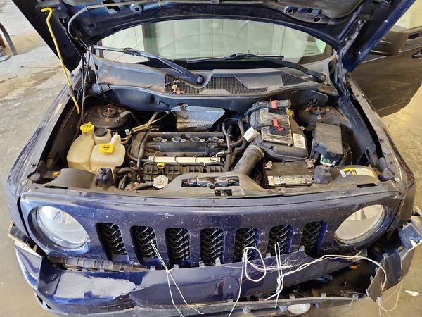 2017 JEEP PATRIOT Latitude — Engine bay