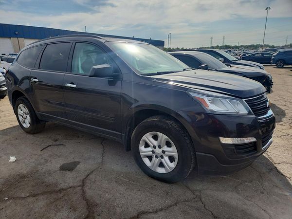2014 CHEVROLET TRAVERSE LS — Passenger 3/4