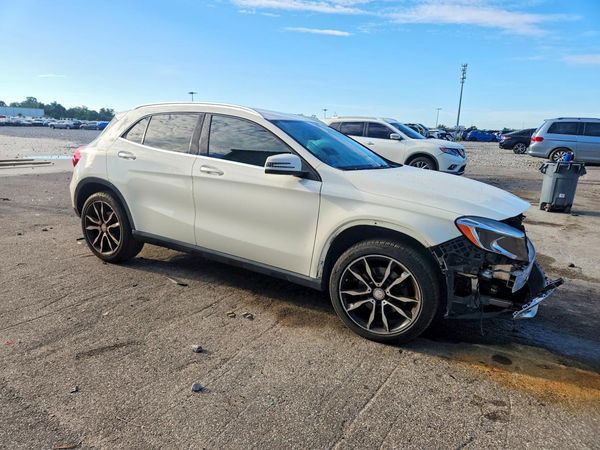 2016 MERCEDES-BENZ GLA GLA250