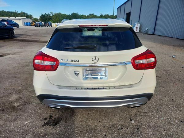 2016 MERCEDES-BENZ GLA GLA250