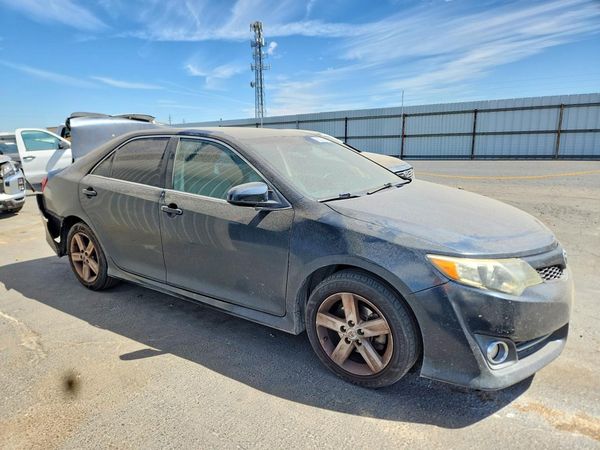 2012 TOYOTA CAMRY
