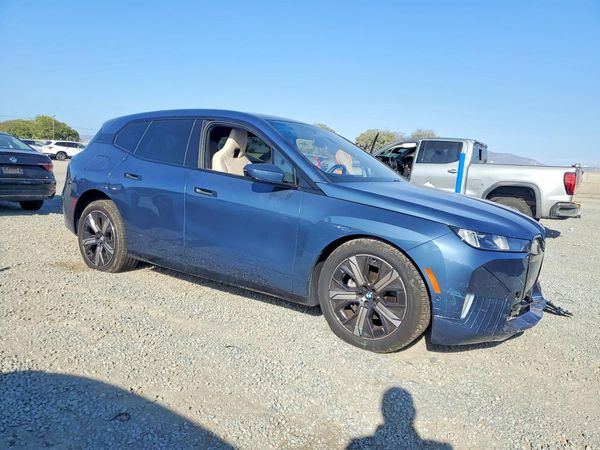 2026 BMW IX — Passenger 3/4