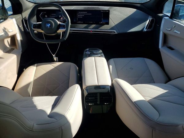 2026 BMW IX — CKPT